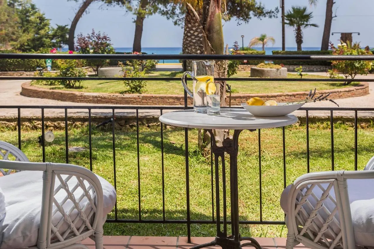 Makis Hotel Skala